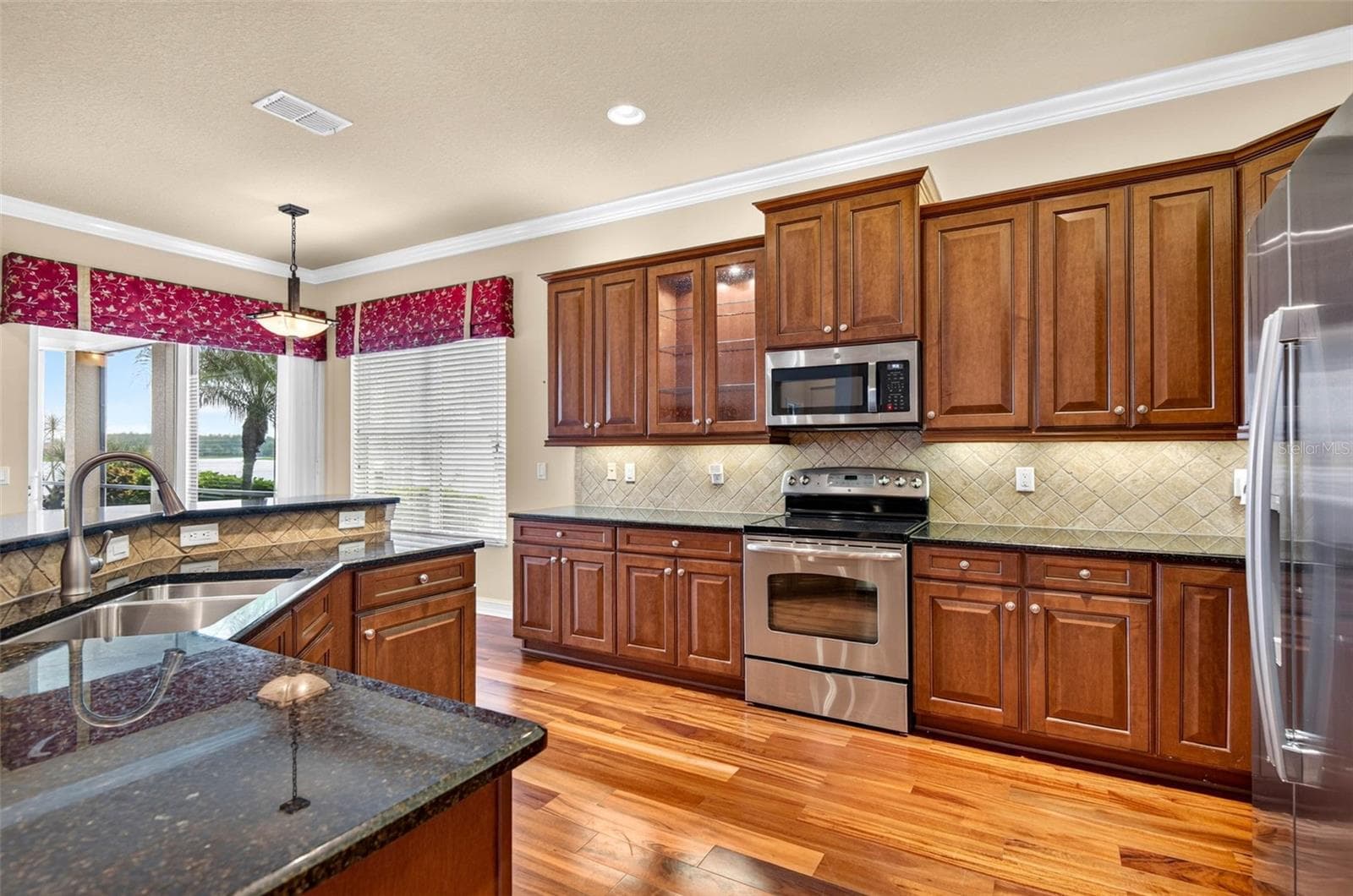 Single Family Residence at 15910 GOLDEN LAKES DR, WIMAUMA, photo 16 of 60