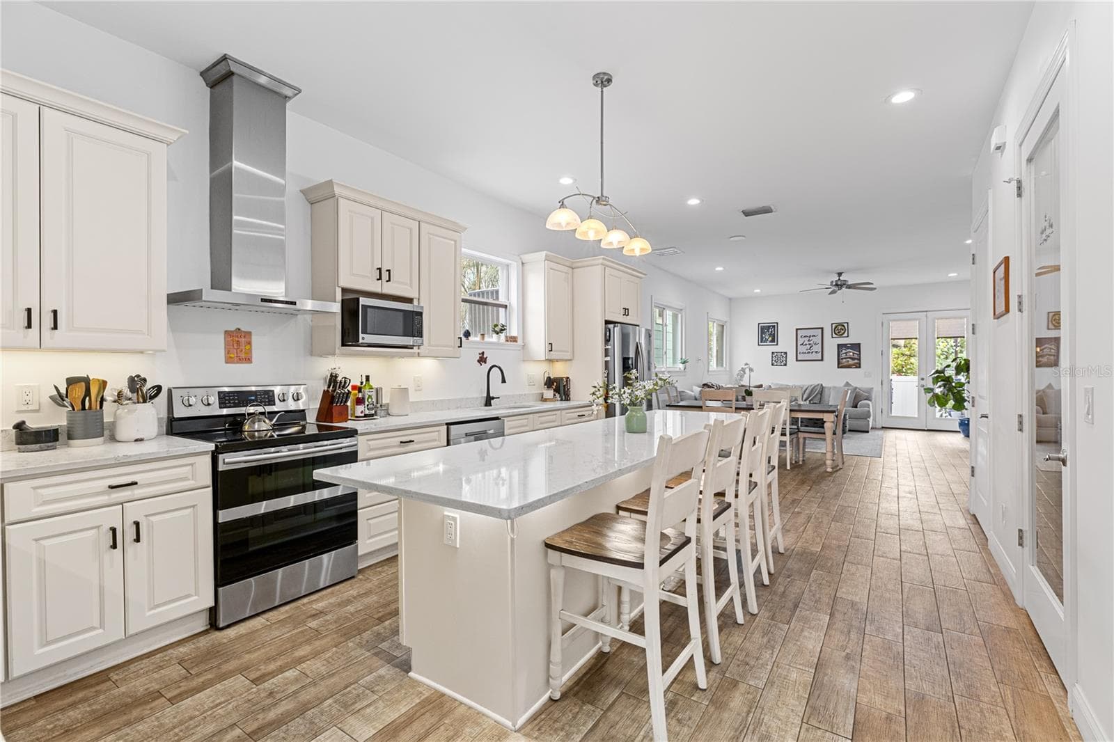 Townhouse at 2113 W CASS ST #1, TAMPA, photo 13 of 40