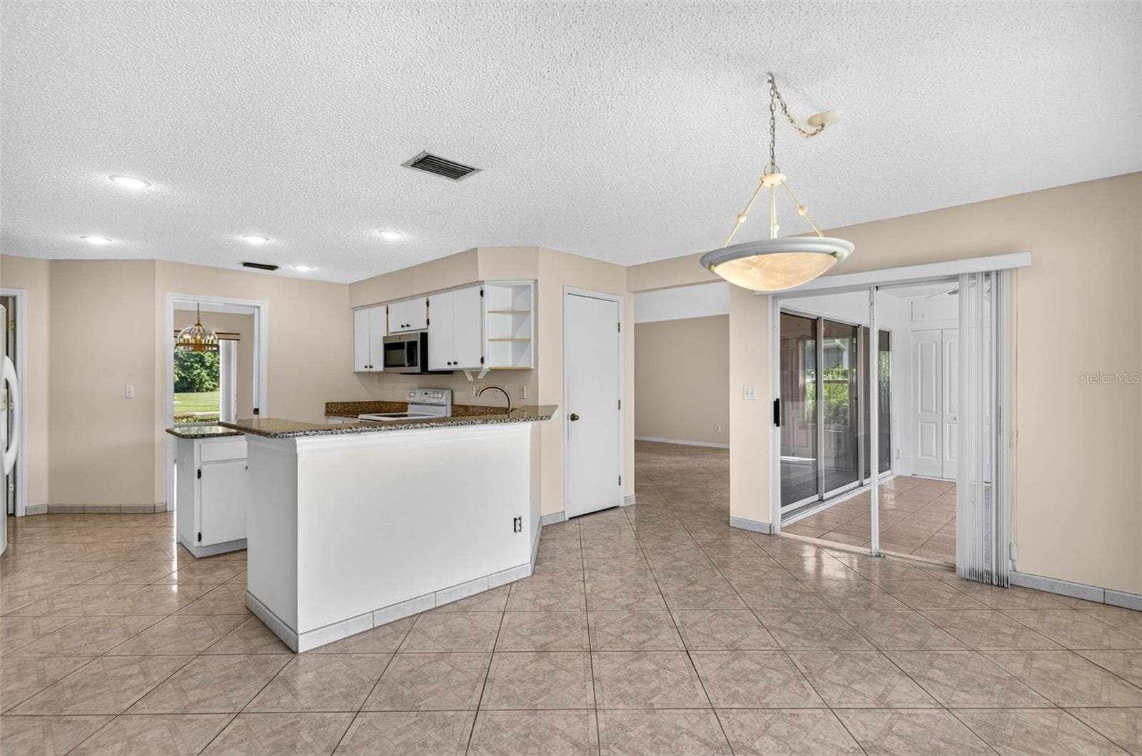 Single Family Residence at 1704 TREMONT CT, SUN CITY CENTER, photo 19 of 55