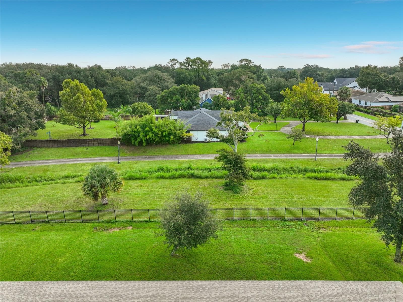 Single Family Residence at 1707 FULLERS OAK LOOP, WINTER GARDEN, photo 10 of 67