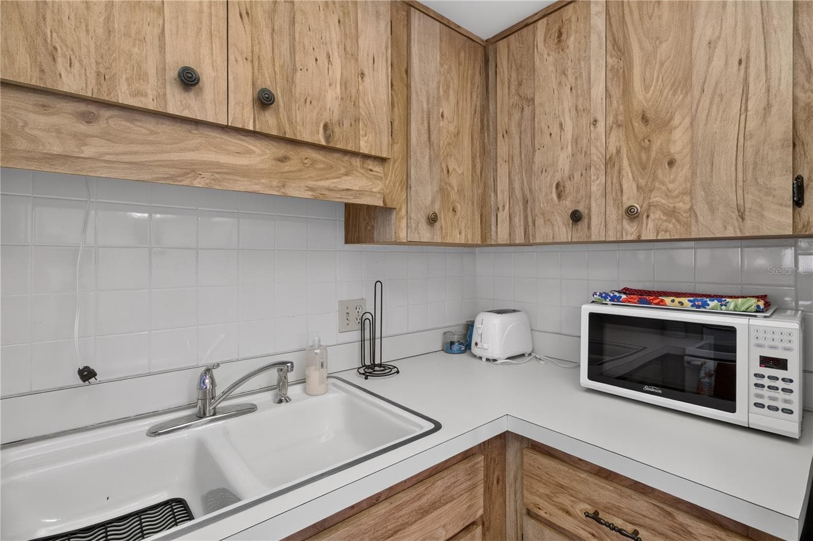 Condominium at 6176 CHESHAM DR #8, NEW PORT RICHEY, photo 19 of 49