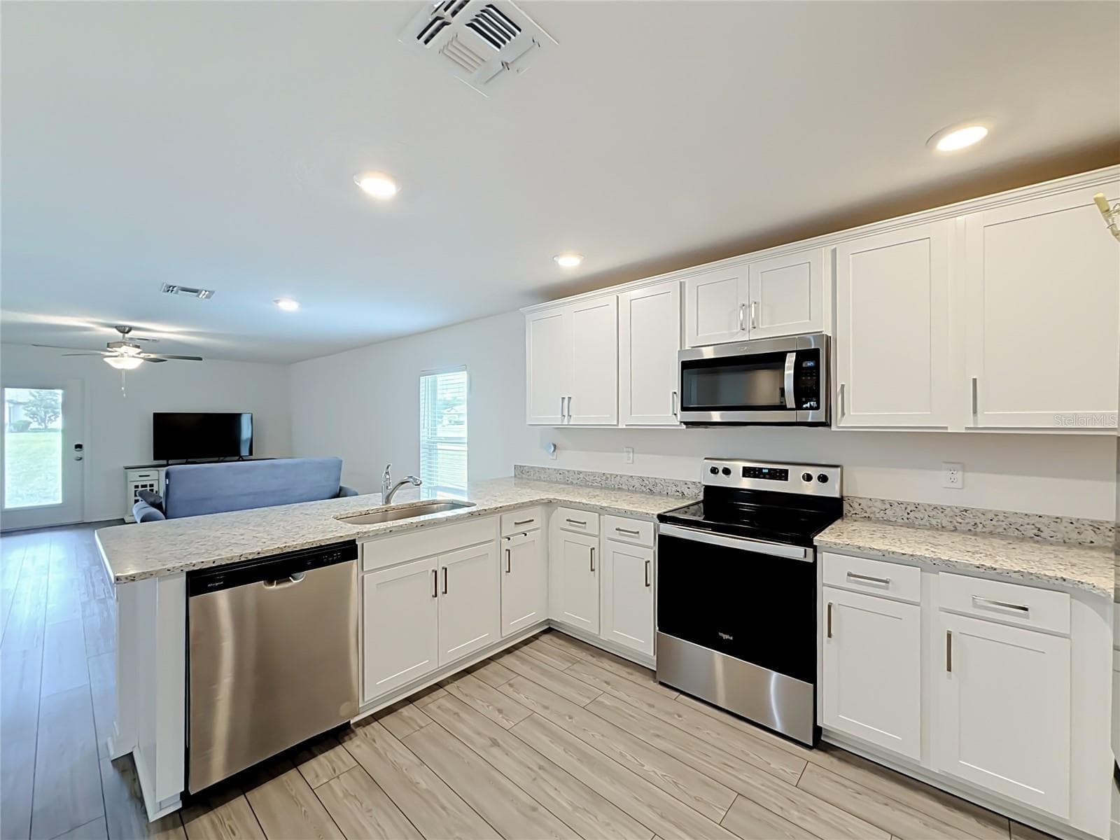 Single Family Residence at 12951 DEL LAGO DR, ASTATULA, photo 5 of 57