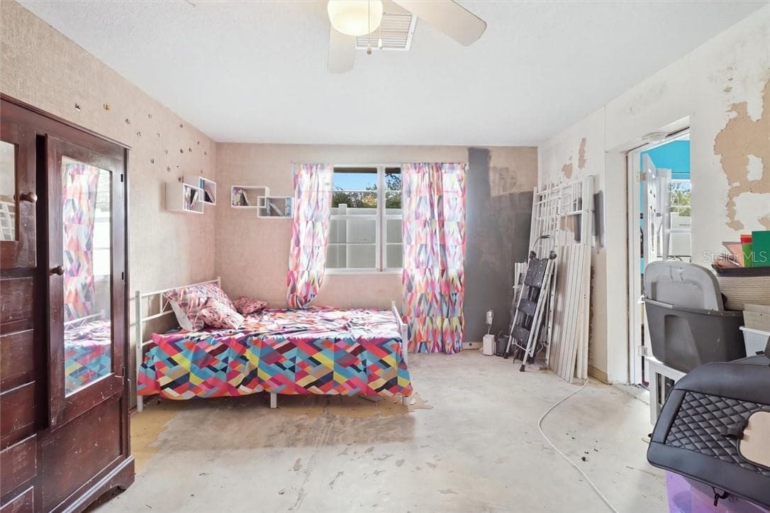 Spareroom 2 - 360 S Inglis AVE, INGLIS FL 34449