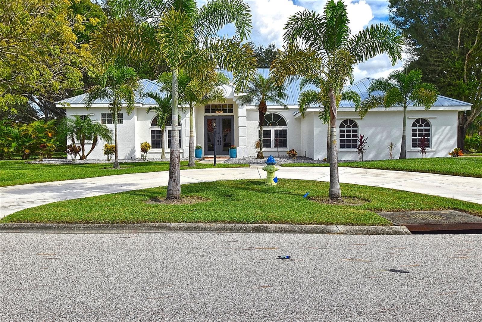 Front elevation - 8309 MISTY LAKE CIR, SARASOTA