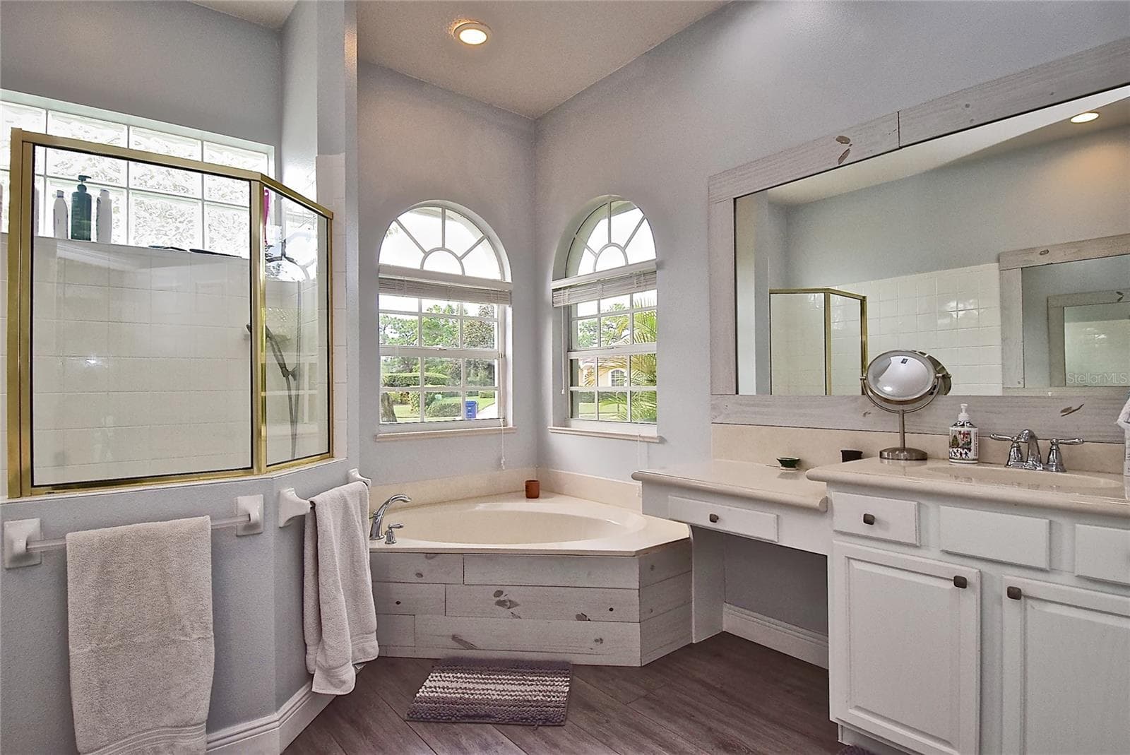 Primary bathroom overview - 8309 MISTY LAKE CIR, SARASOTA