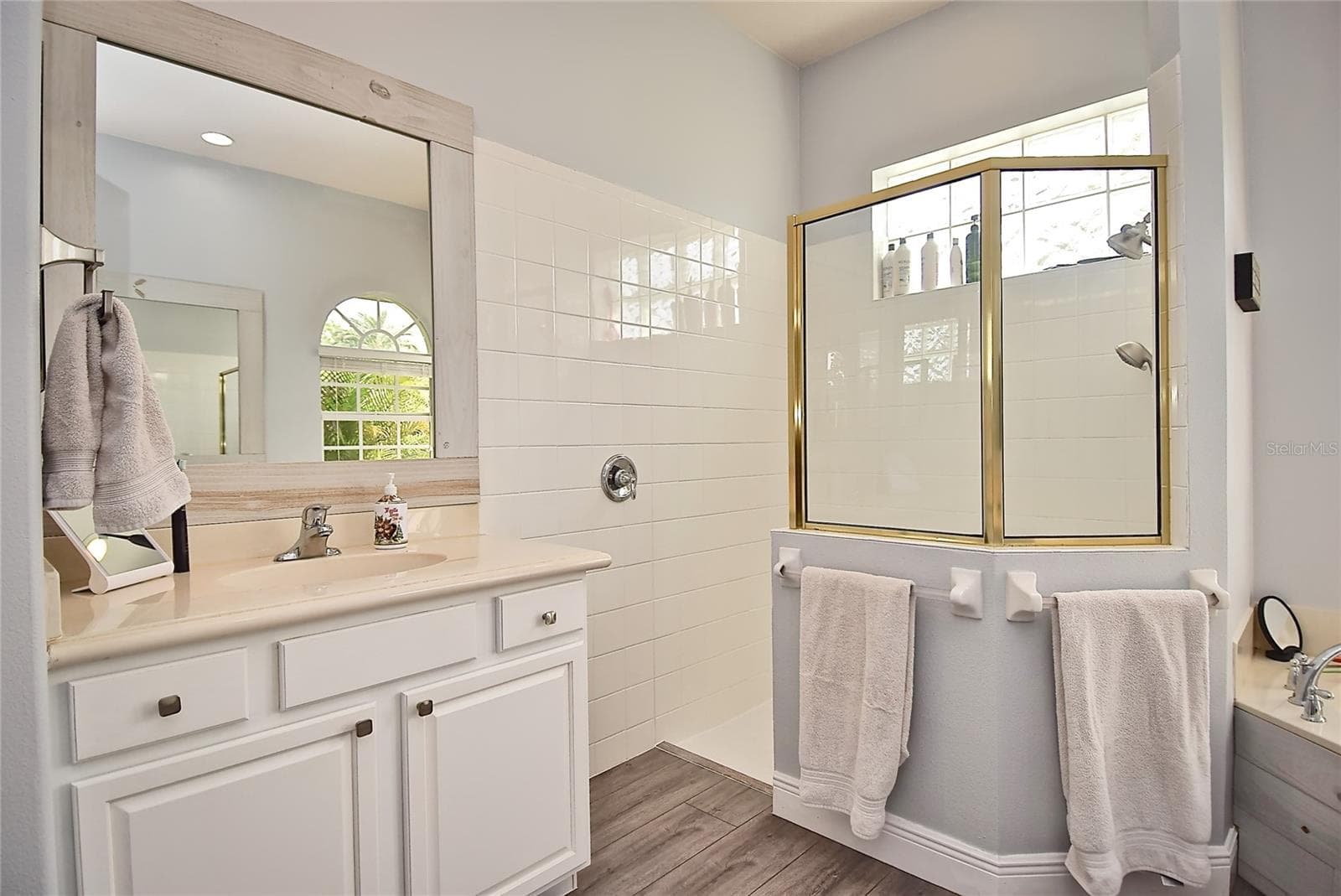 Primary bathroom shower - 8309 MISTY LAKE CIR, SARASOTA