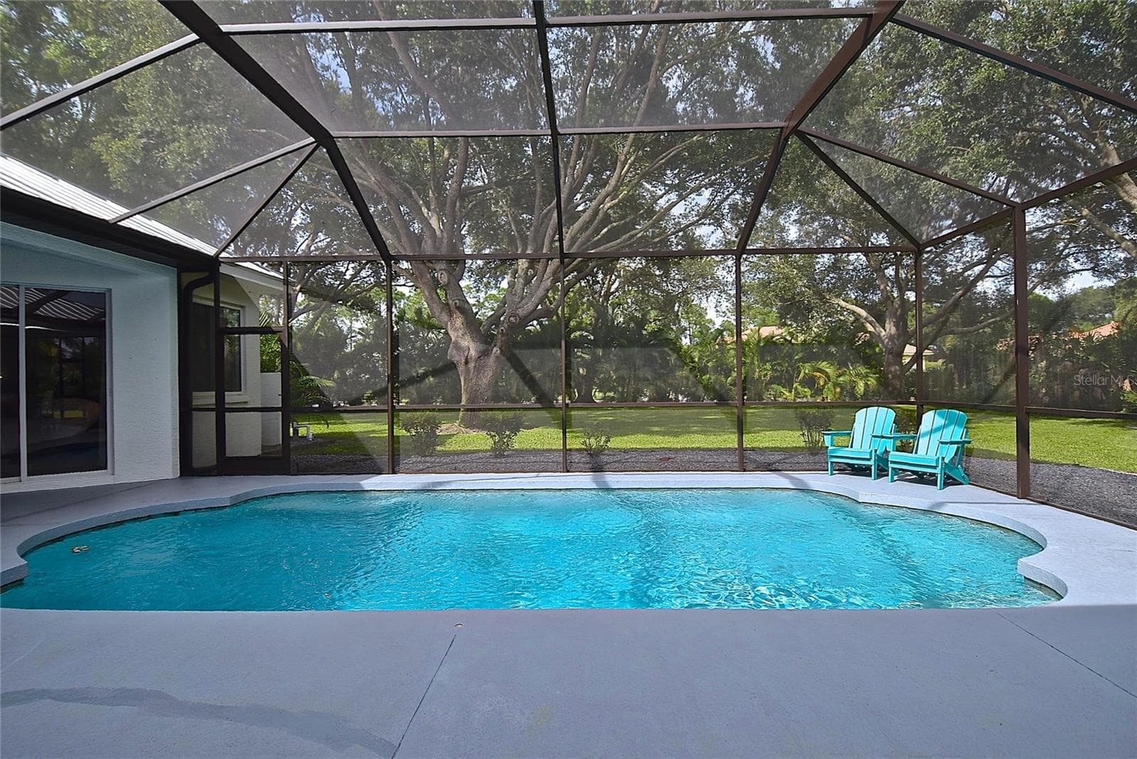 Pool reverse view - 8309 MISTY LAKE CIR, SARASOTA