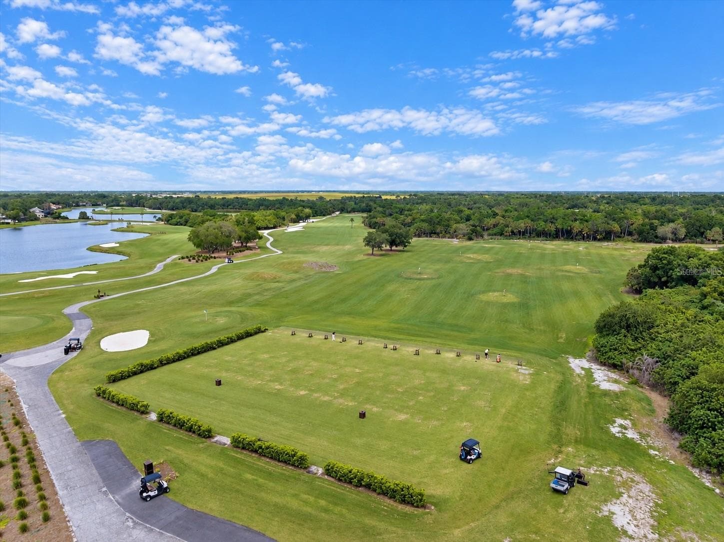 Community golf practice range - 8309 MISTY LAKE CIR, SARASOTA