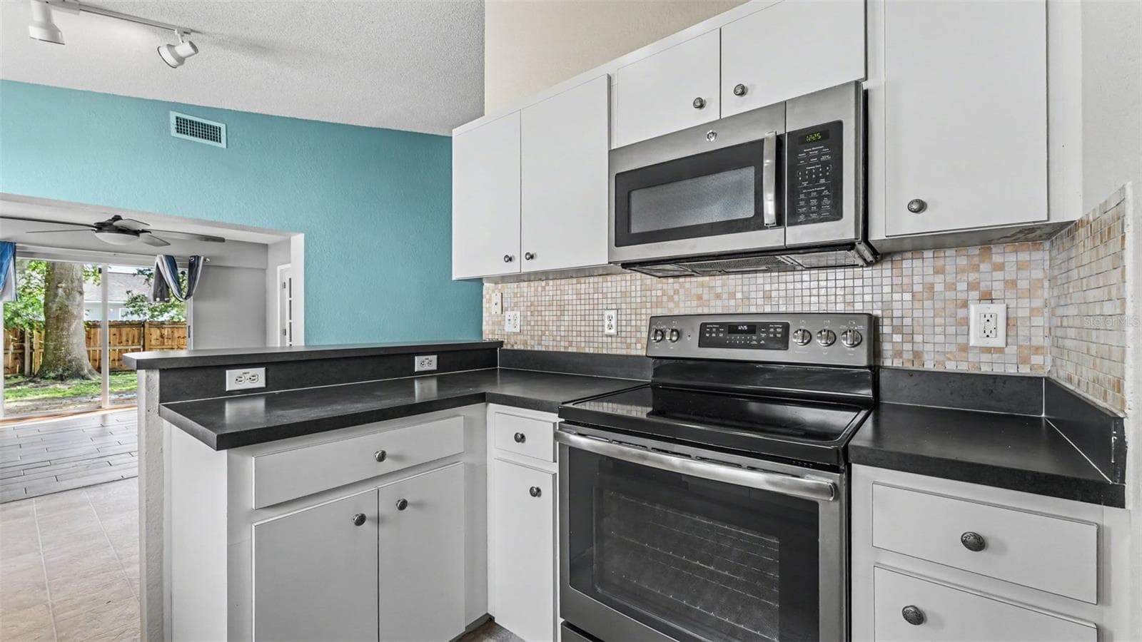 Single Family Residence at 1793 GREY FOX DR, LAKELAND, photo 12 of 39
