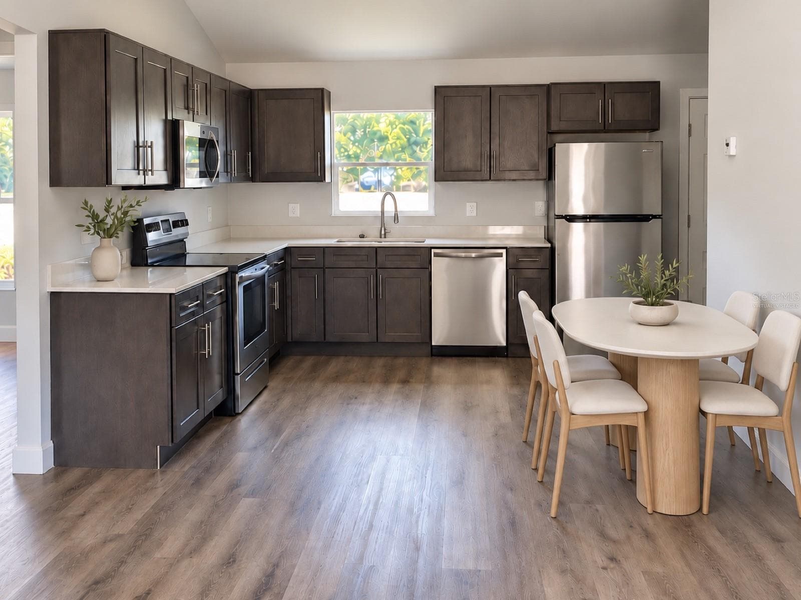 Virtually staged - 56 HEMLOCK TRL, OCALA