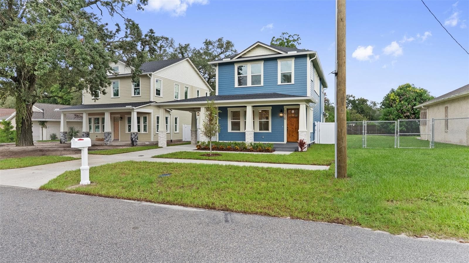 Single Family Residence at 1910 E GENESEE ST, TAMPA, photo 8 of 61