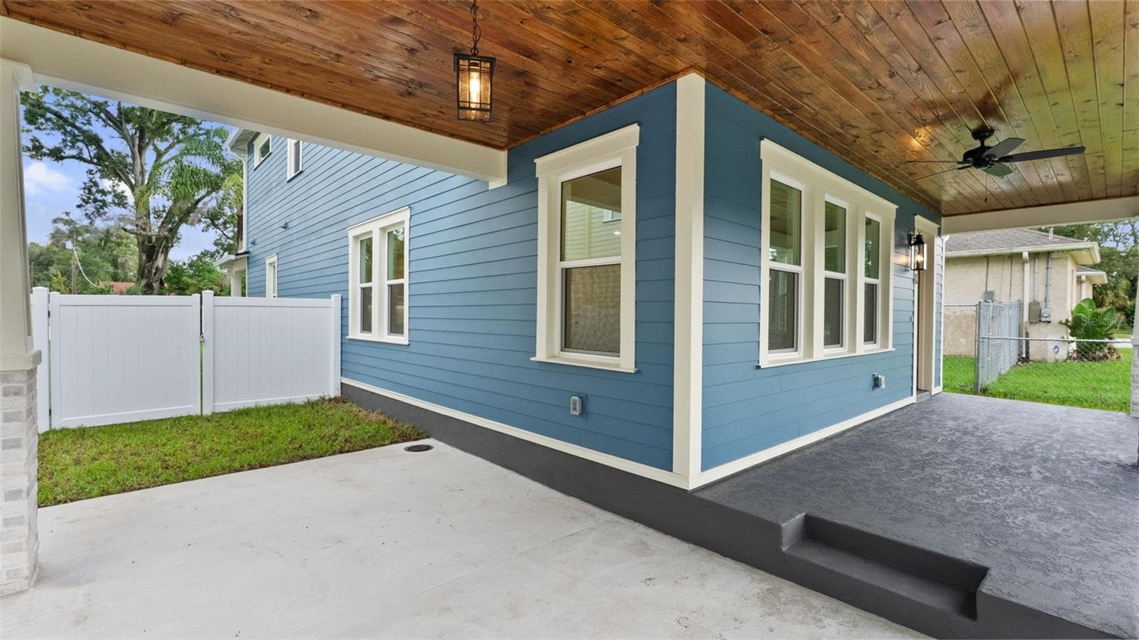 Single Family Residence at 1910 E GENESEE ST, TAMPA, photo 12 of 61
