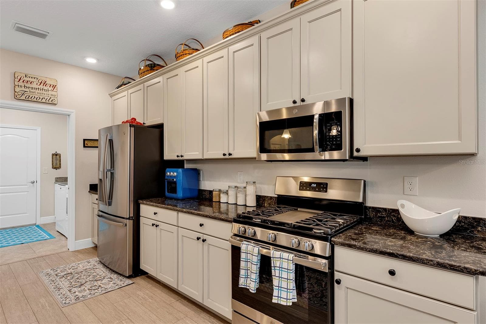 Single Family Residence at 27040 CAMERONS RUN, LEESBURG, photo 13 of 54