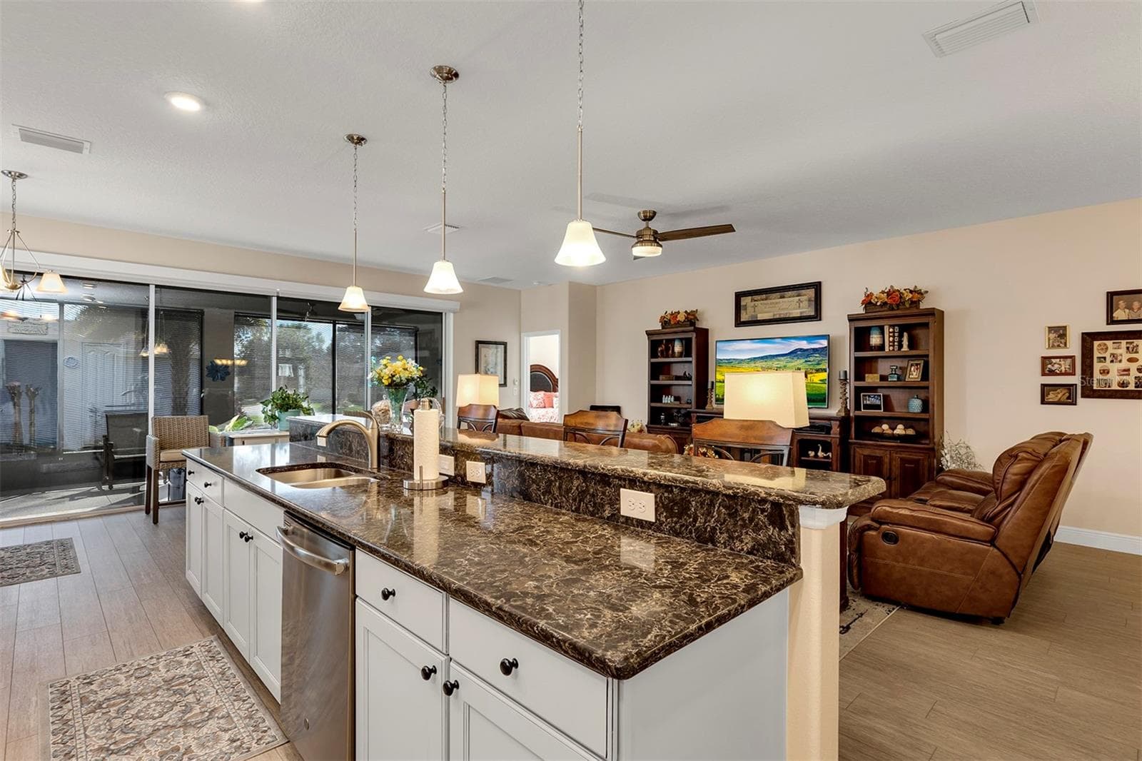 Single Family Residence at 27040 CAMERONS RUN, LEESBURG, photo 15 of 54