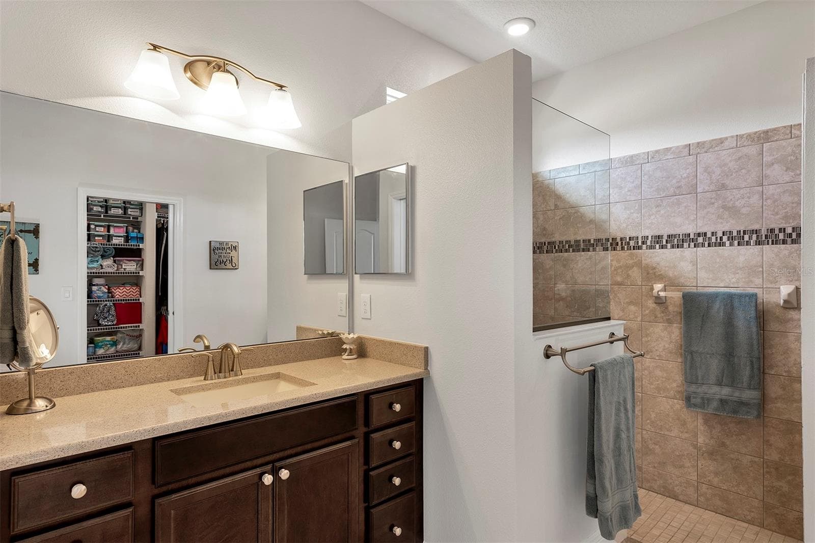 Single Family Residence at 27040 CAMERONS RUN, LEESBURG, photo 18 of 54