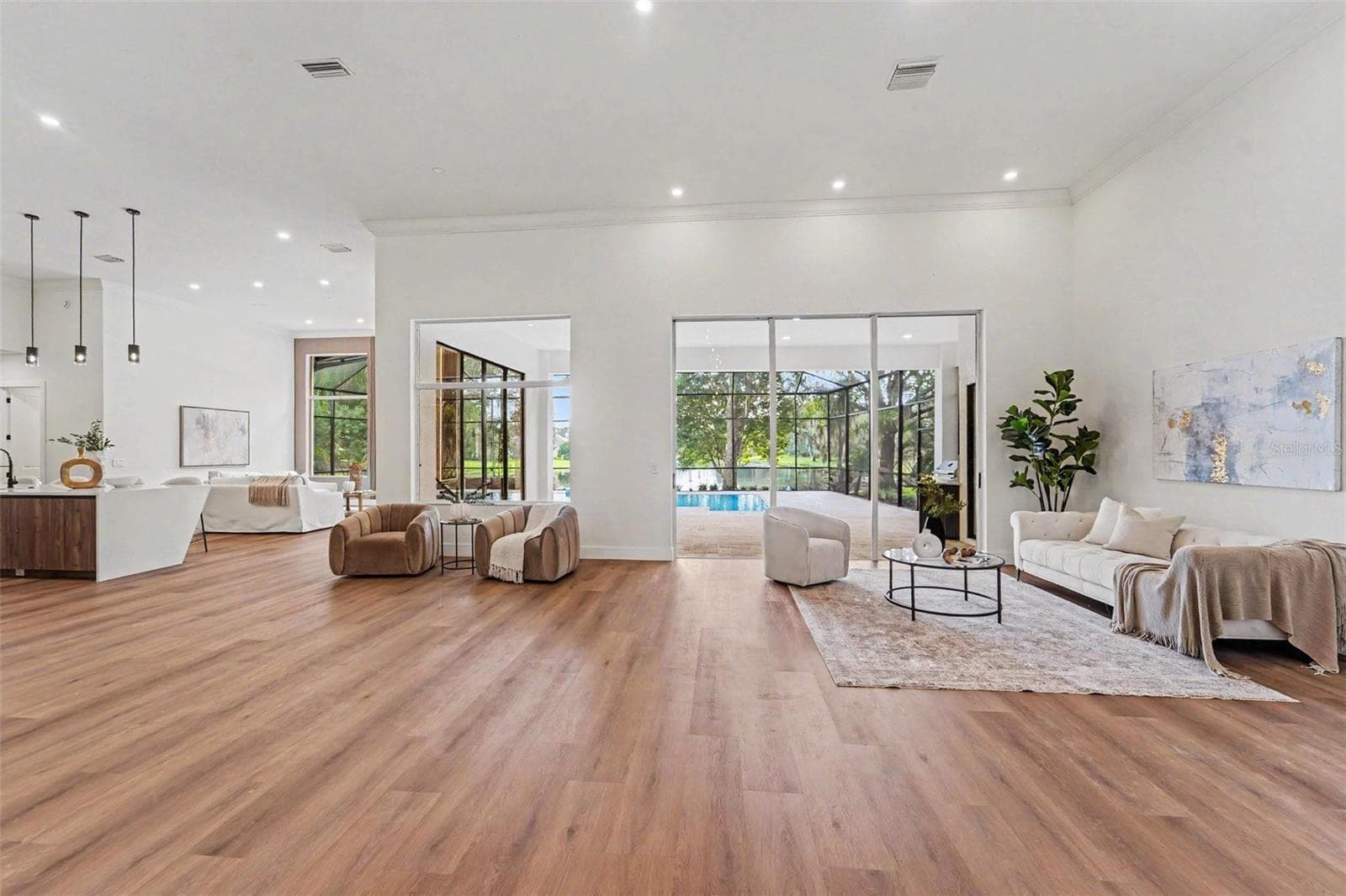 Living Room - 5021 WESLEY DR, TAMPA