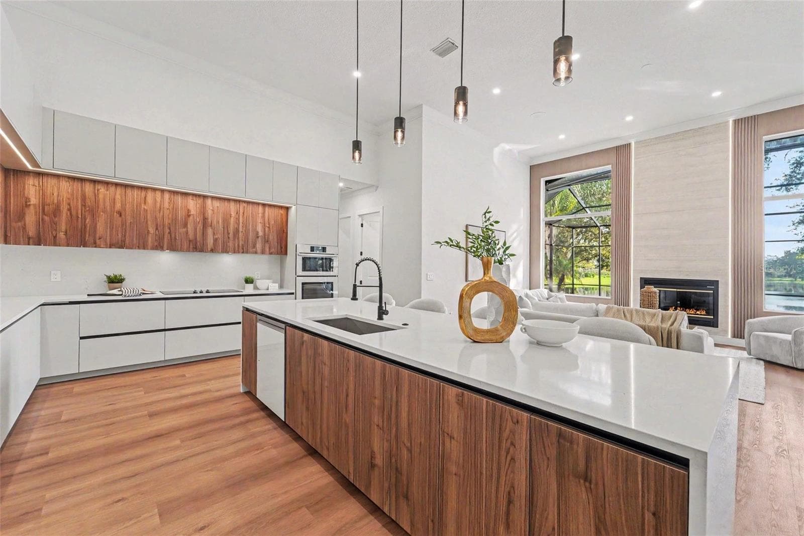 Kitchen - 5021 WESLEY DR, TAMPA