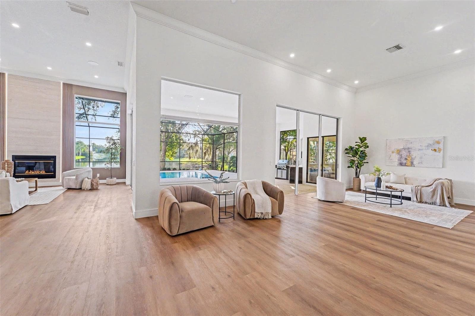 Living Room - 5021 WESLEY DR, TAMPA