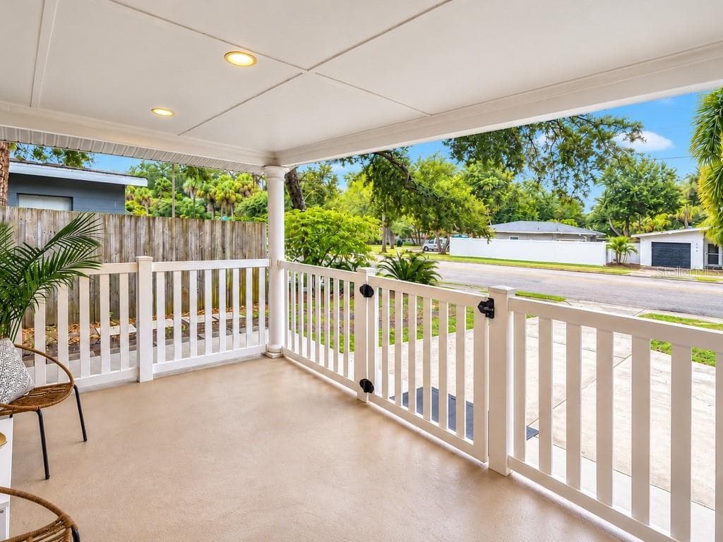 Front porch view - 2429 PARK ST N, ST PETERSBURG