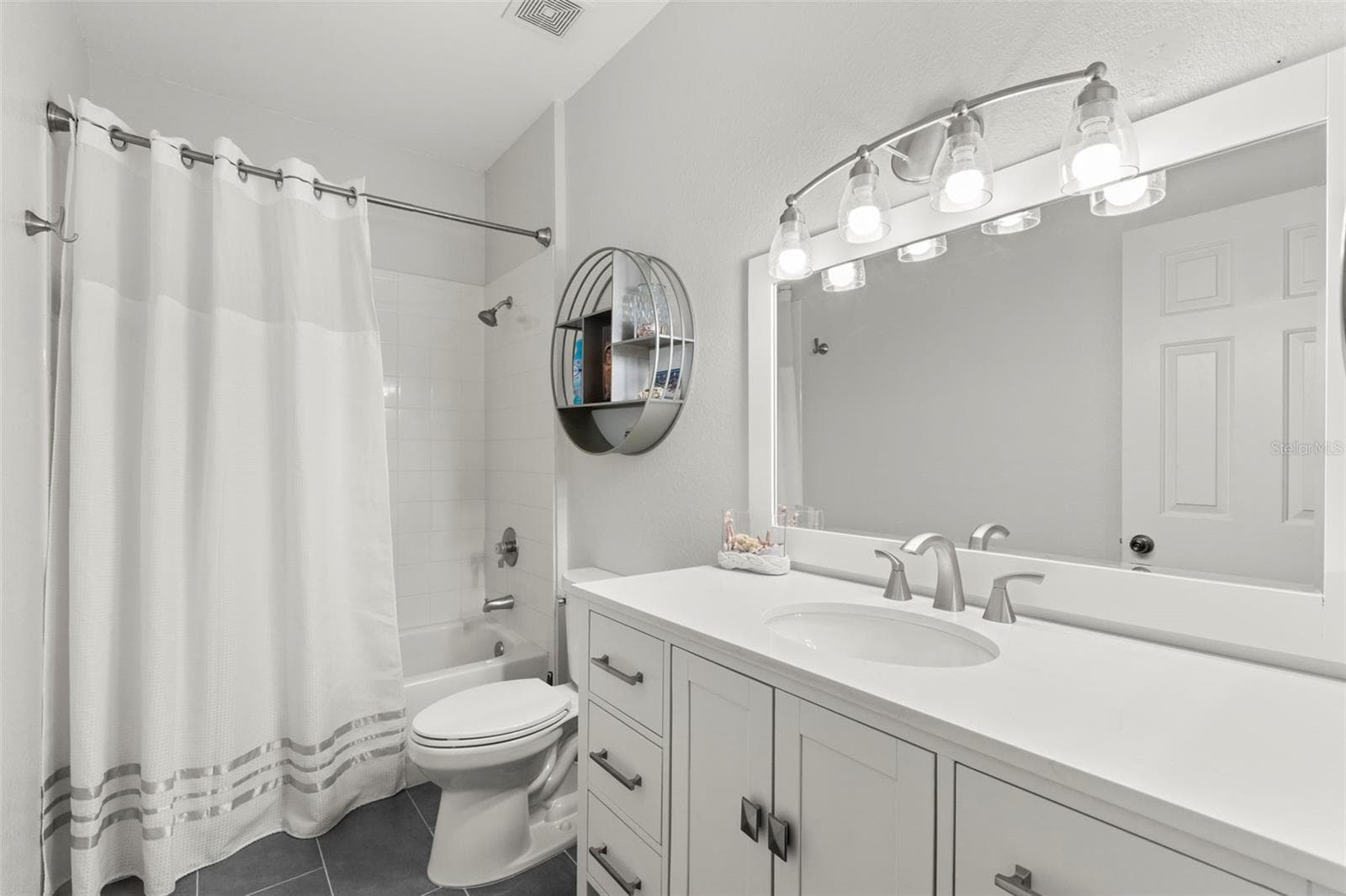 Condominium at 2279 PORTOFINO PL #20-2024, PALM HARBOR, photo 25 of 40