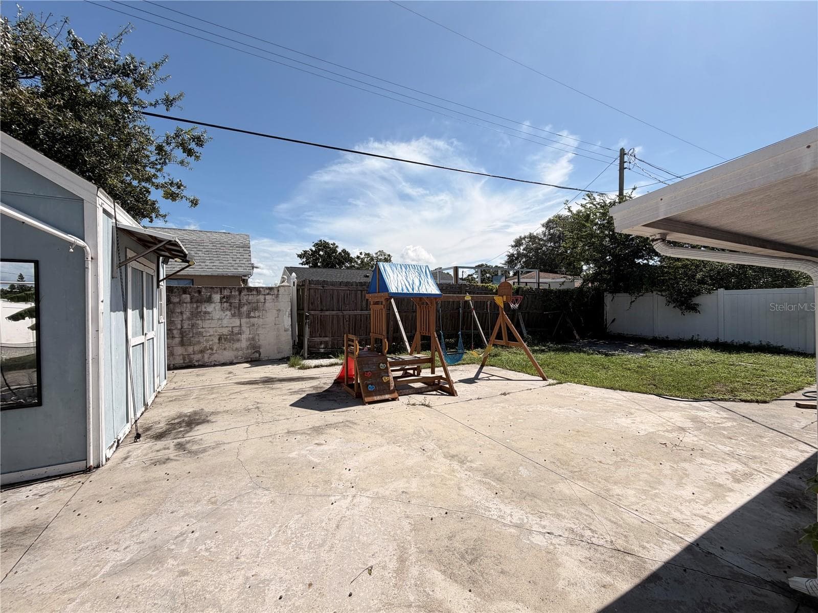 Single Family Residence at 4925 ELDORADO DR, TAMPA, photo 17 of 30