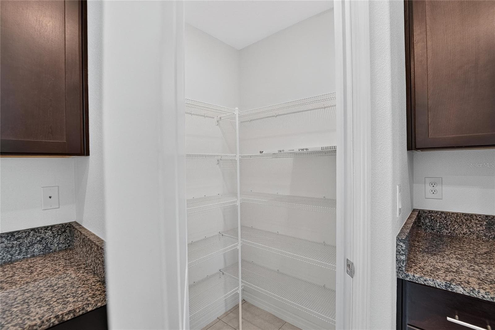 Single Family Residence at 5487 BLUE AZURE DR, WIMAUMA, photo 19 of 60
