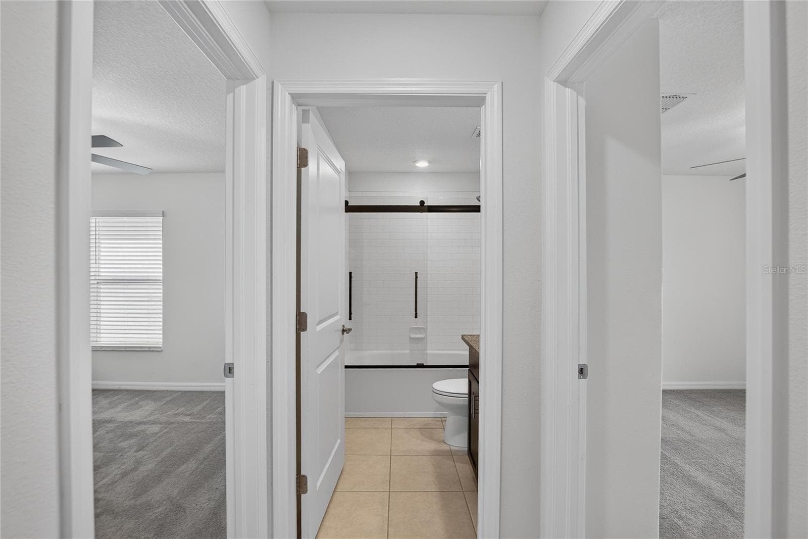 Single Family Residence at 5487 BLUE AZURE DR, WIMAUMA, photo 23 of 60