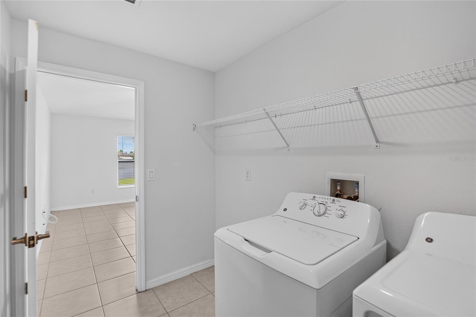 Single Family Residence at 5487 BLUE AZURE DR, WIMAUMA, photo 43 of 60
