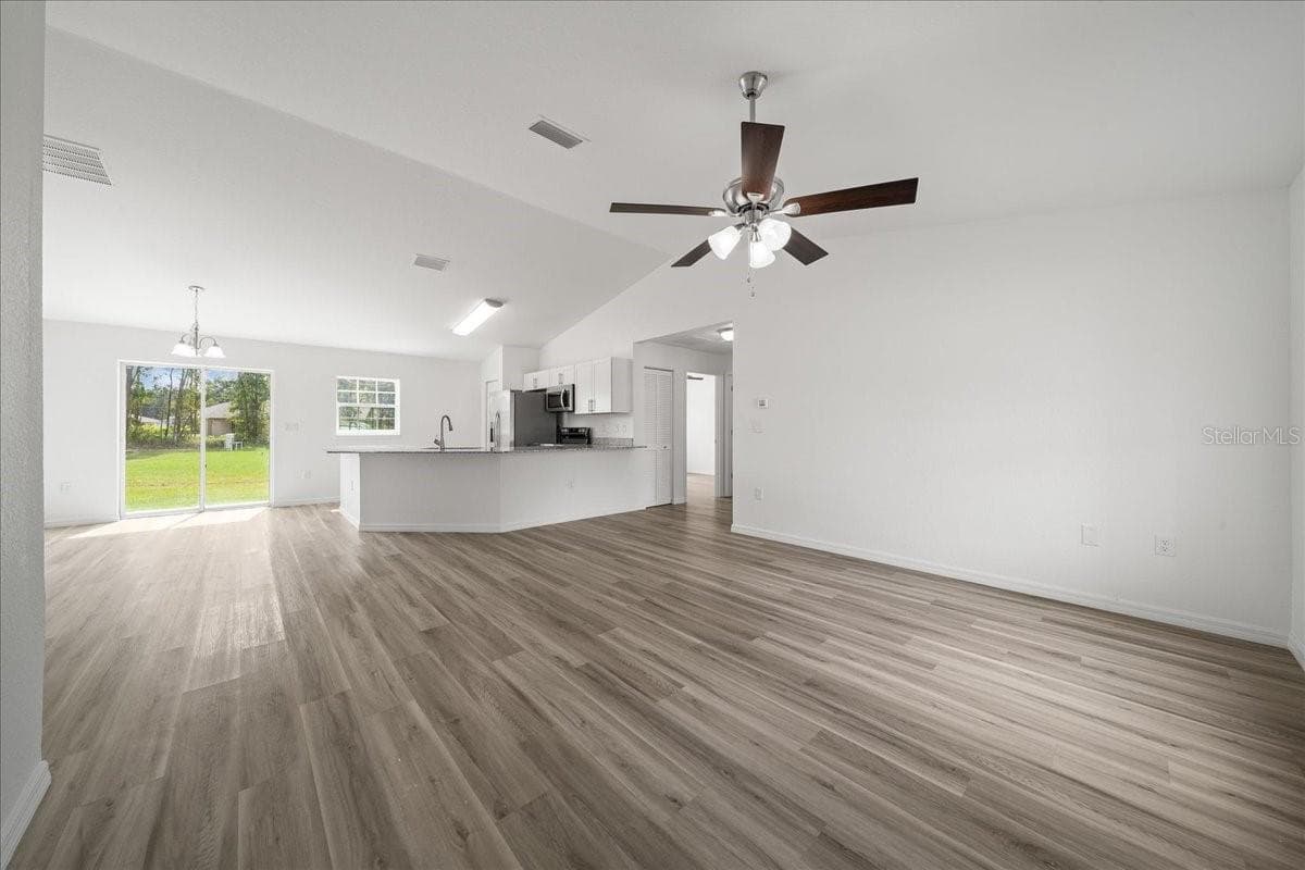 Single Family Residence at 2 DOGWOOD DRIVE RADL., OCALA, photo 11 of 37