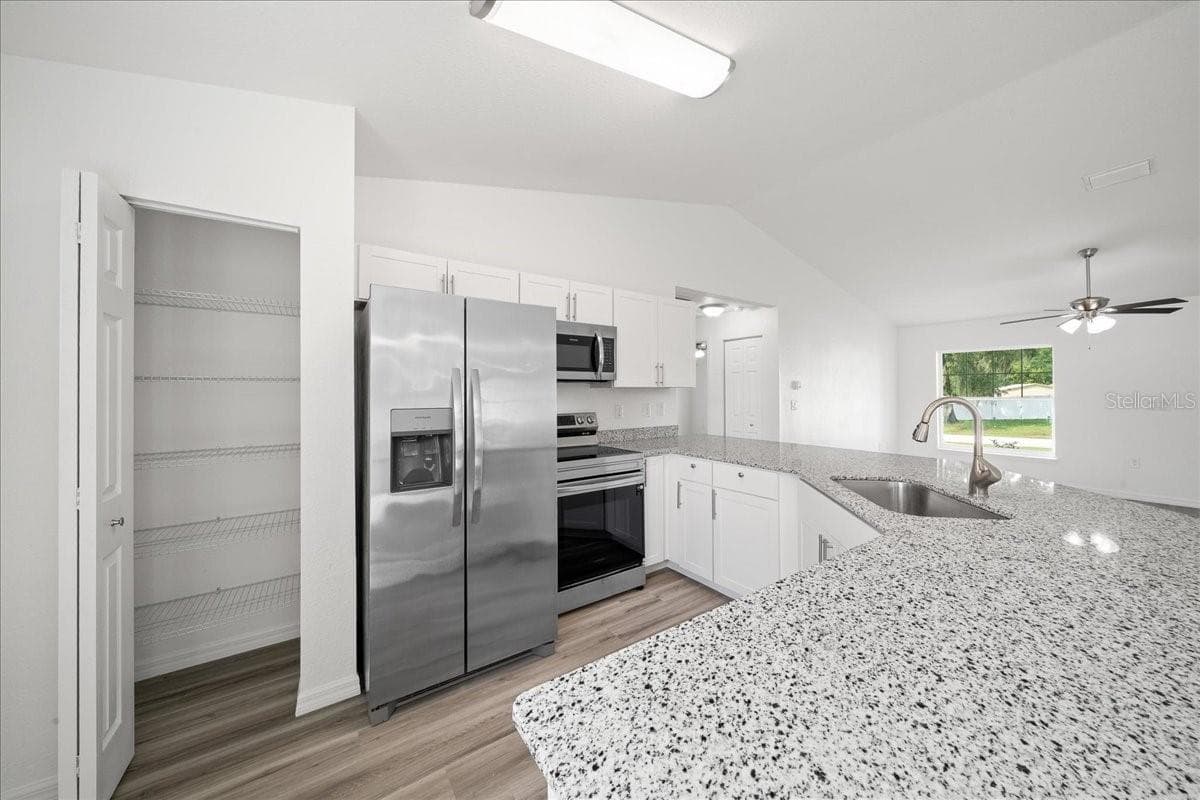 Single Family Residence at 2 DOGWOOD DRIVE RADL., OCALA, photo 17 of 37