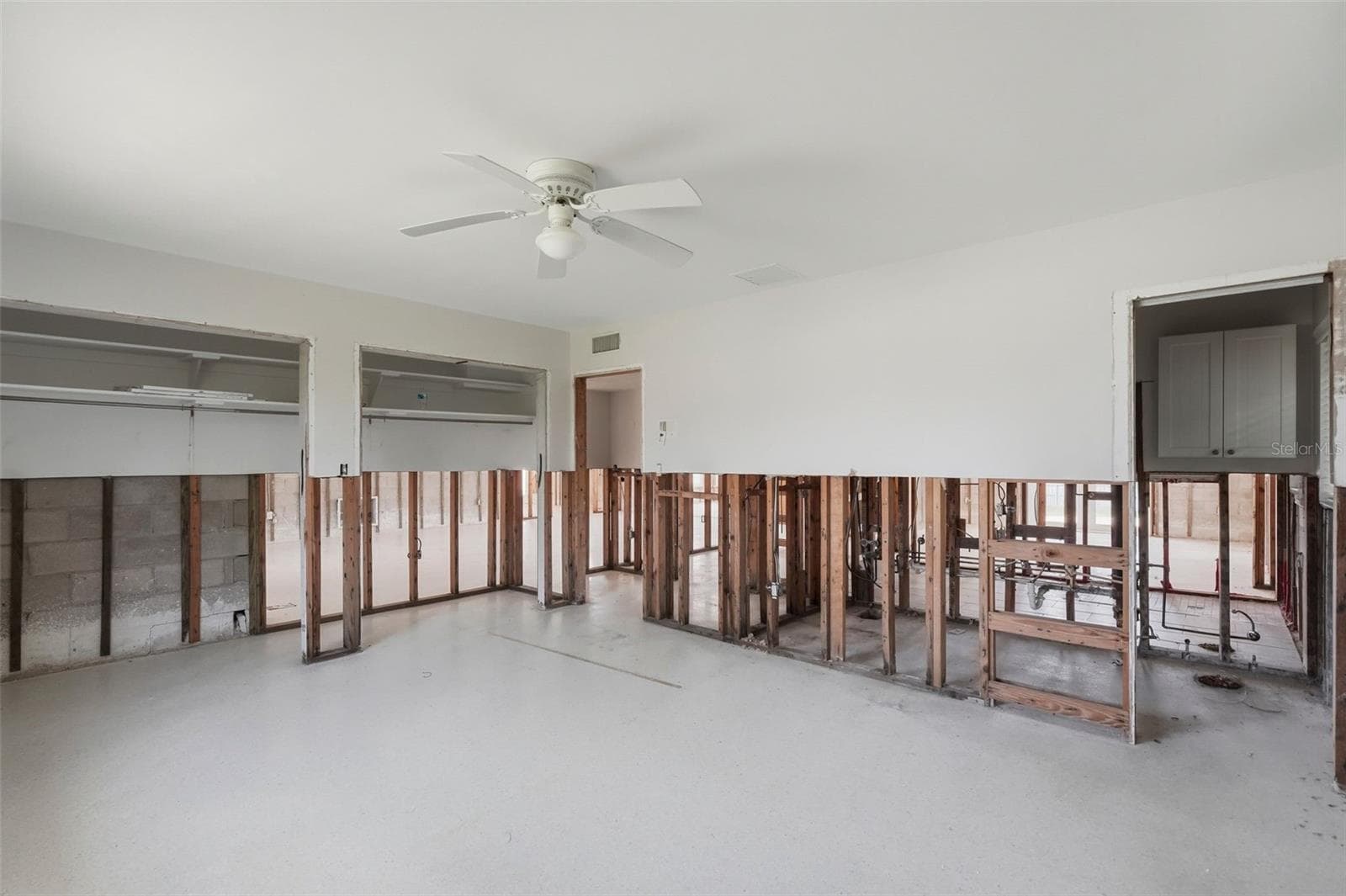 Single Family Residence at 12525 4TH ST E, TREASURE ISLAND, photo 7 of 37