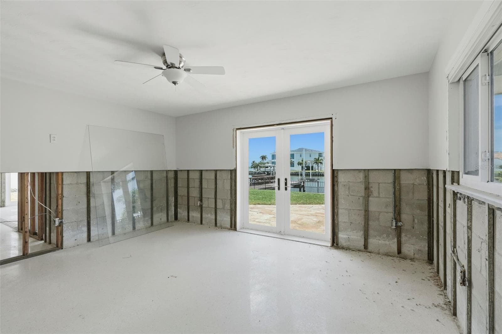 Single Family Residence at 12525 4TH ST E, TREASURE ISLAND, photo 11 of 37