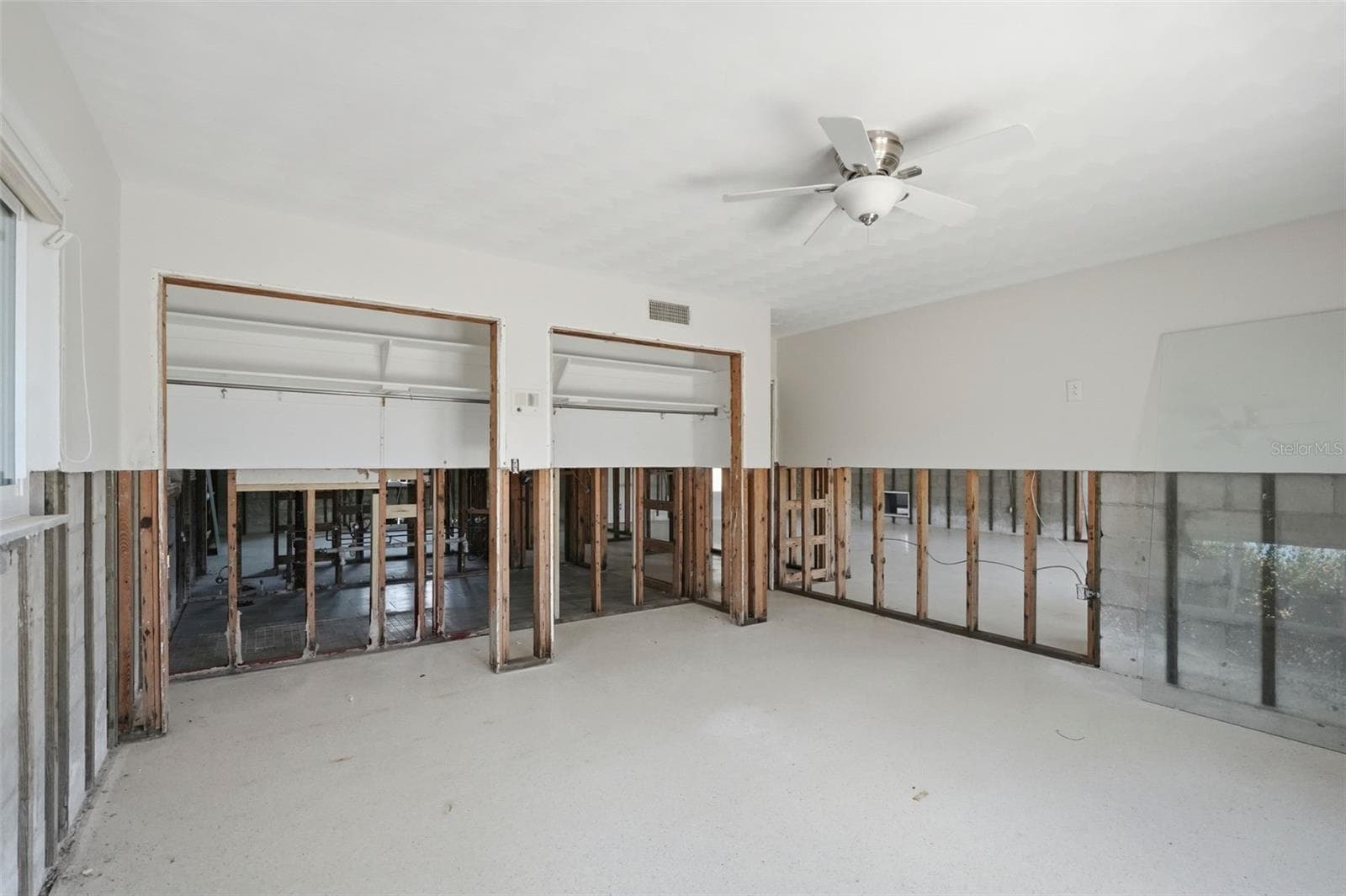 Single Family Residence at 12525 4TH ST E, TREASURE ISLAND, photo 12 of 37
