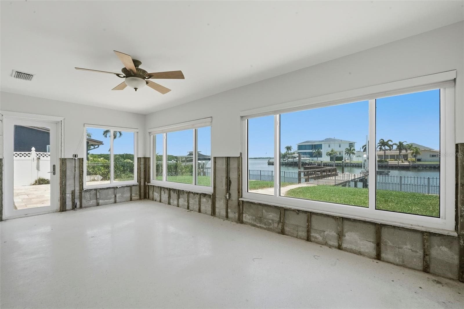 Single Family Residence at 12525 4TH ST E, TREASURE ISLAND, photo 13 of 37