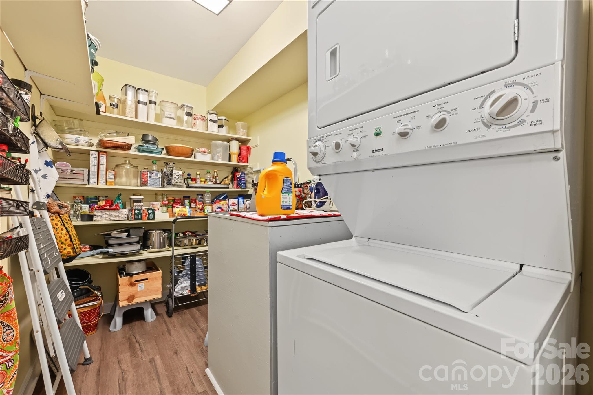 Condominium at 8303 Meadow Lakes Drive, Charlotte, photo 11 of 26