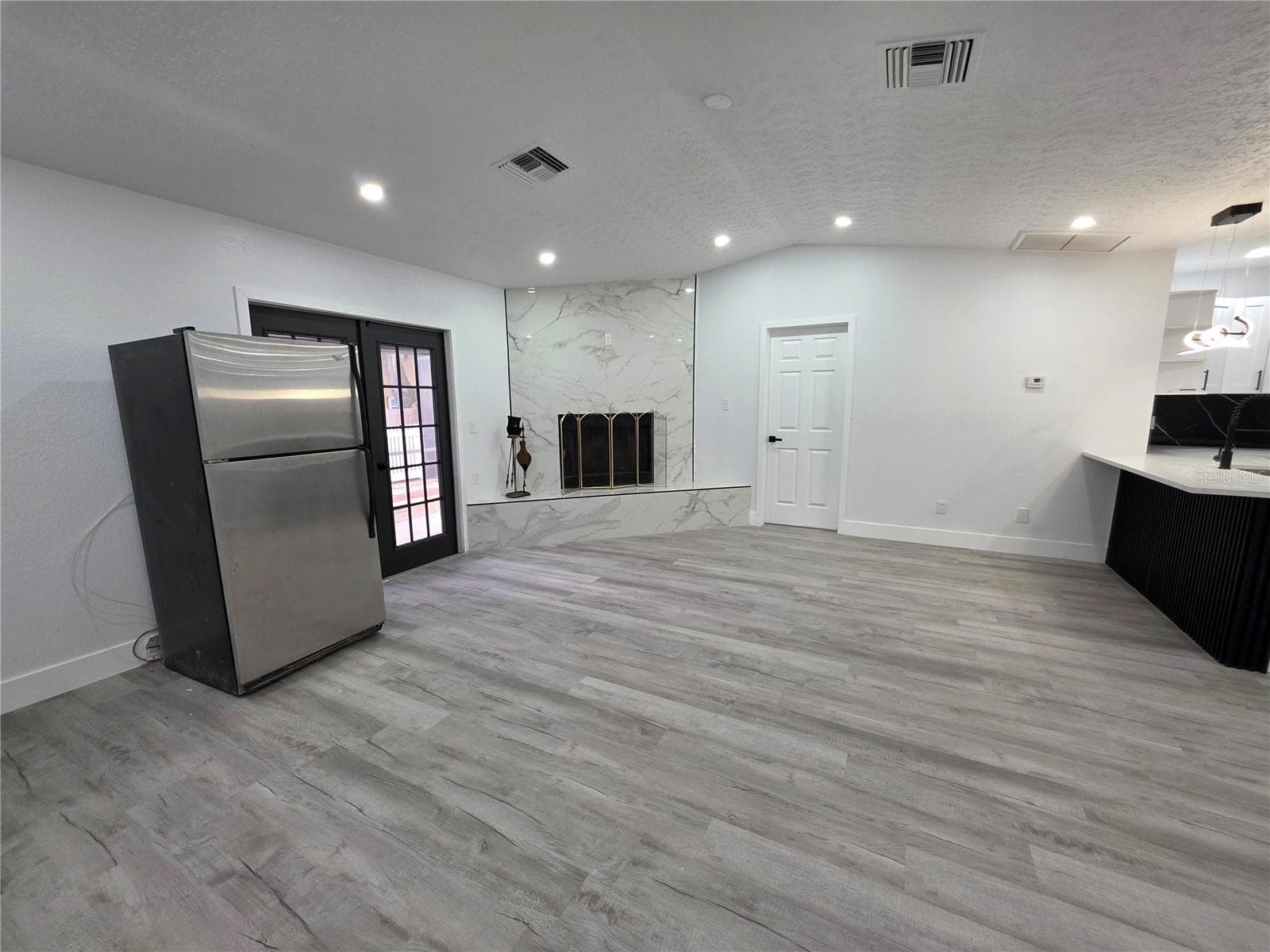 Single Family Residence at 5044 ROANOKE DR, HOLIDAY, photo 12 of 20