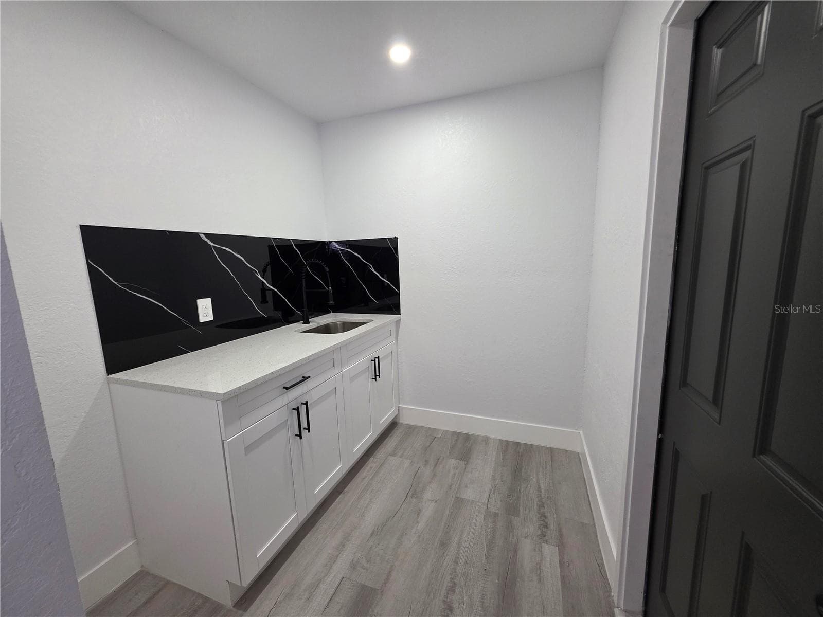 Single Family Residence at 5044 ROANOKE DR, HOLIDAY, photo 17 of 20