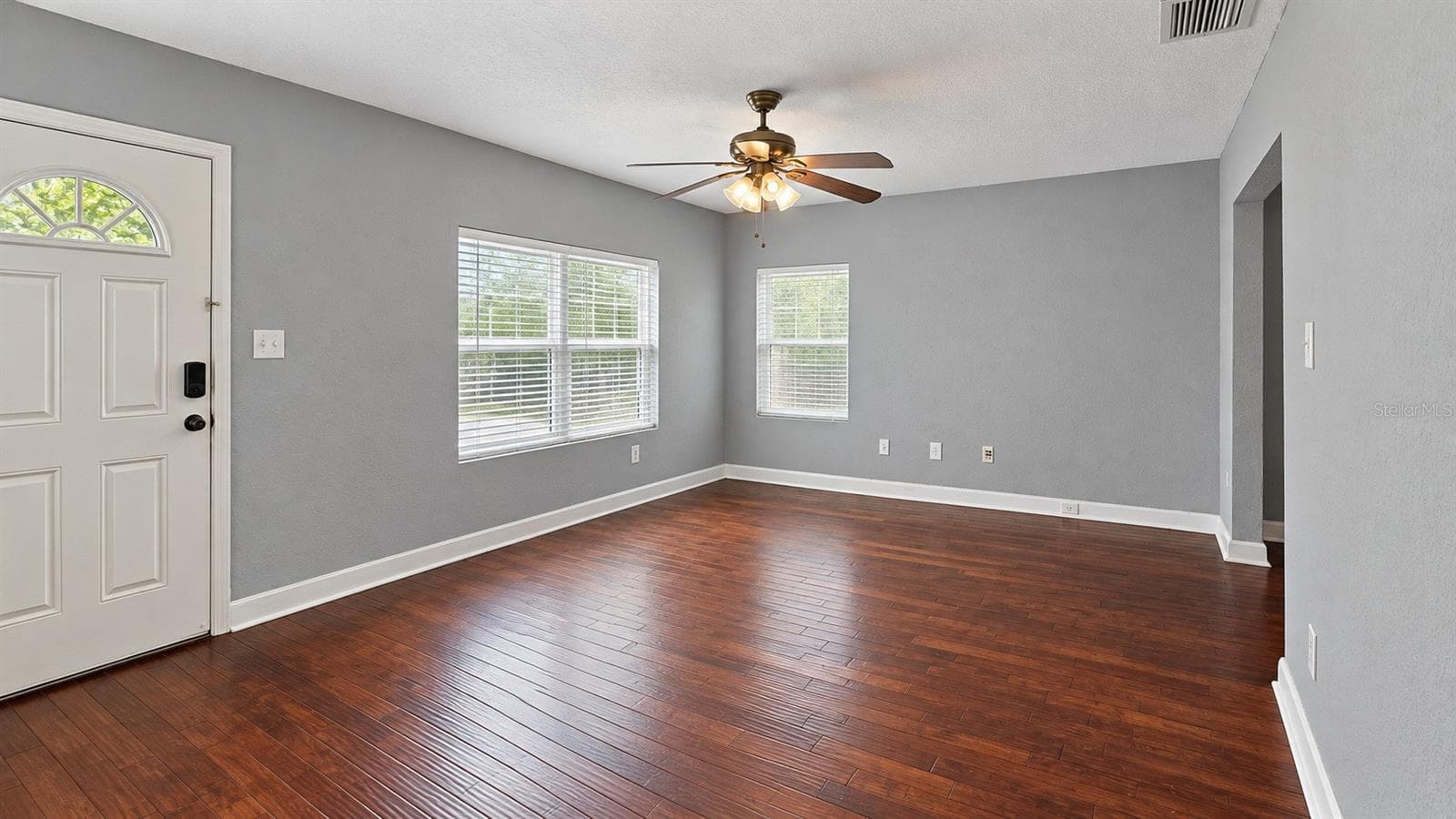 Living Room-B - 936 E SHADOWLAWN AVE, TAMPA