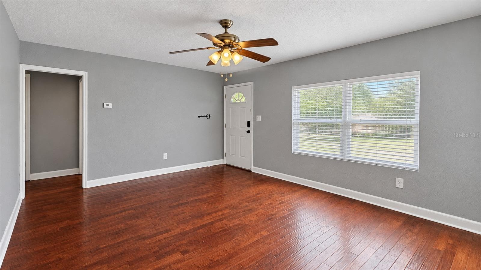 Living Room-C - 936 E SHADOWLAWN AVE, TAMPA
