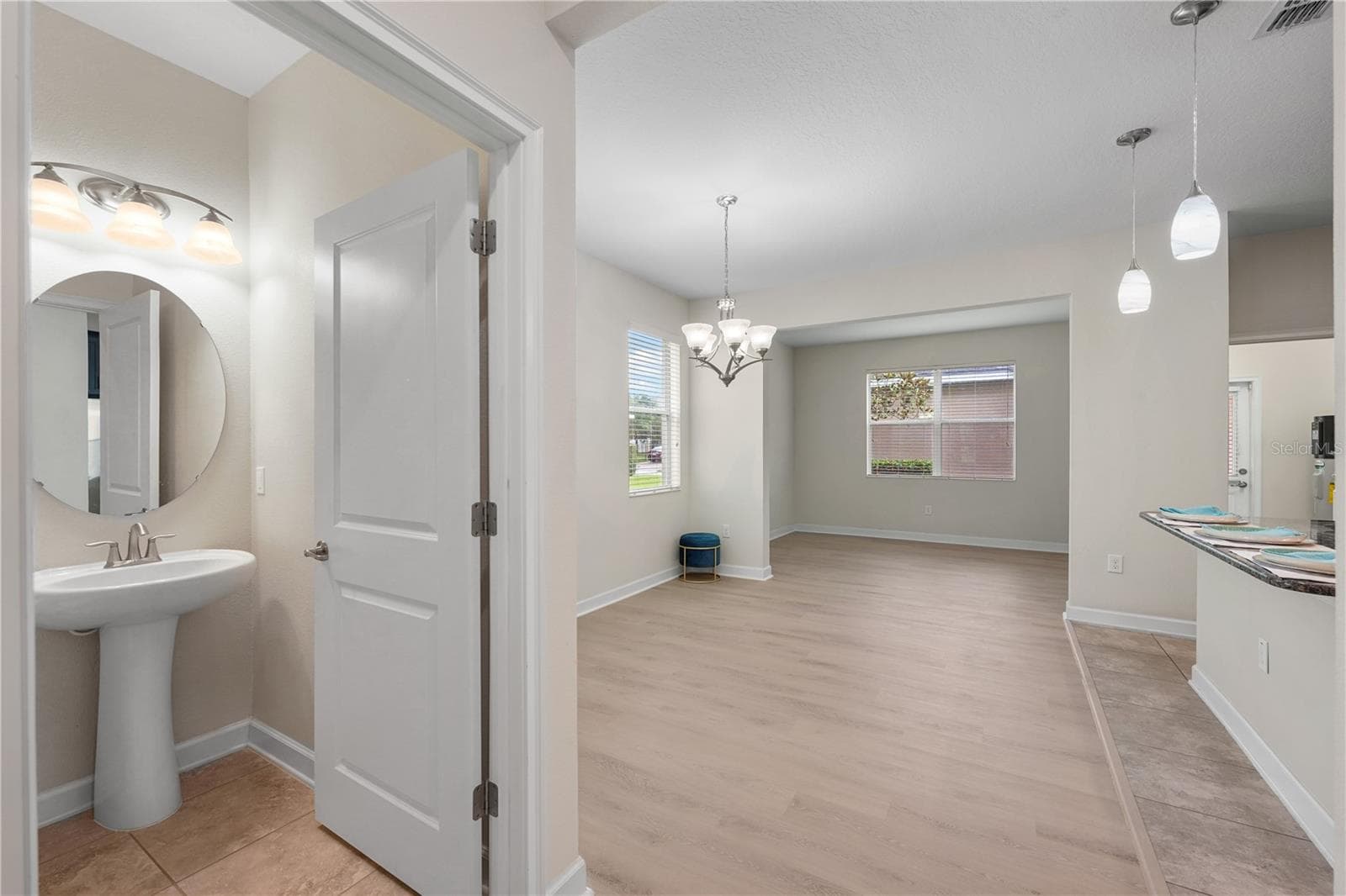 Single Family Residence at 9875 PECAN HICKORY WAY, ORLANDO, photo 8 of 41