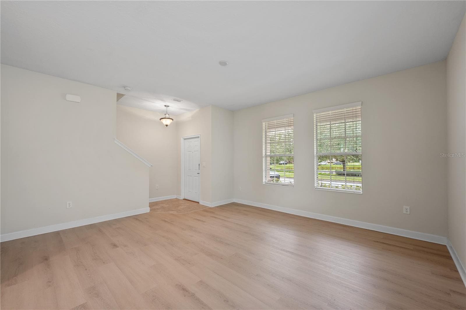 Single Family Residence at 9875 PECAN HICKORY WAY, ORLANDO, photo 9 of 41
