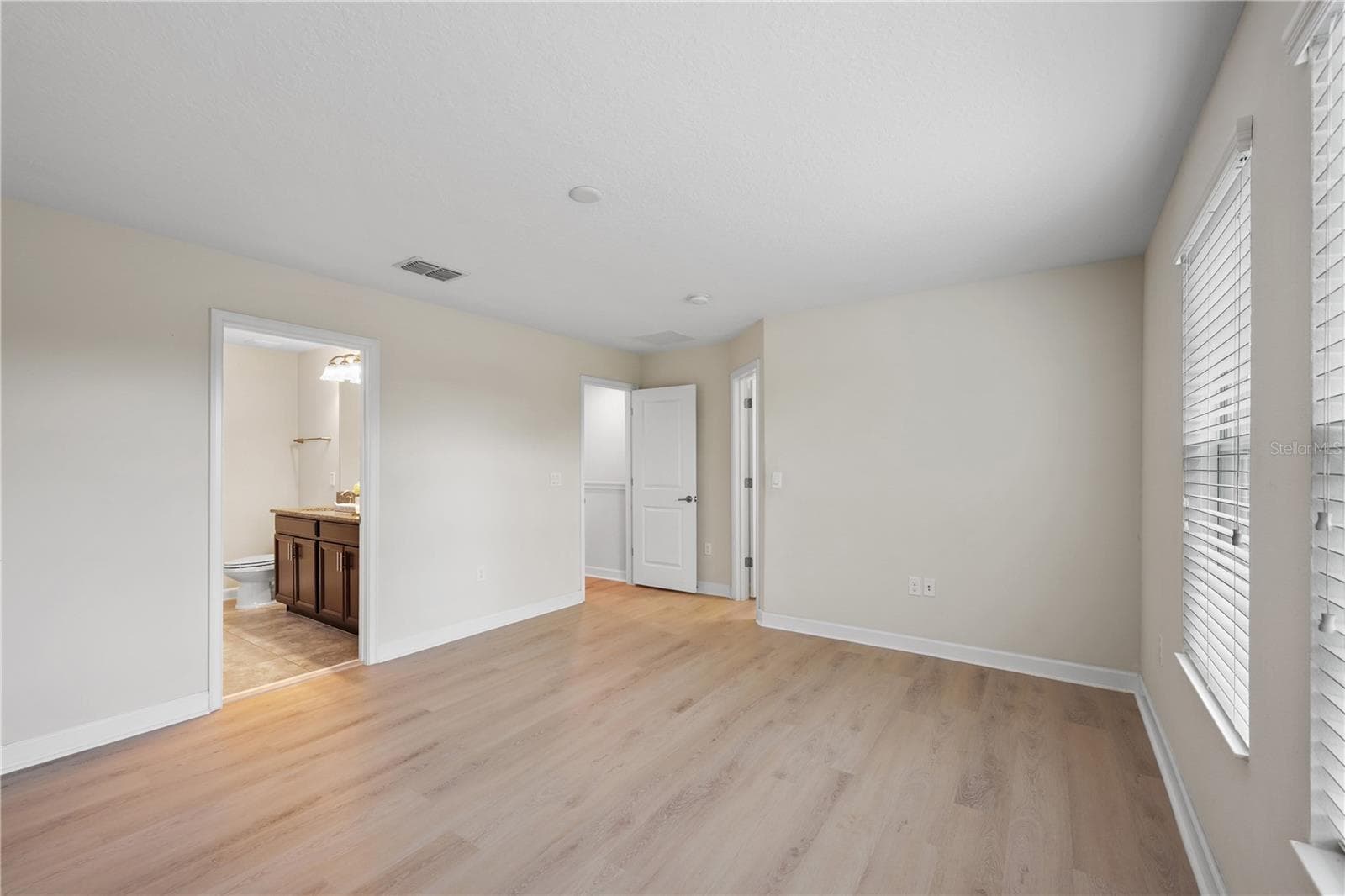 Single Family Residence at 9875 PECAN HICKORY WAY, ORLANDO, photo 19 of 41