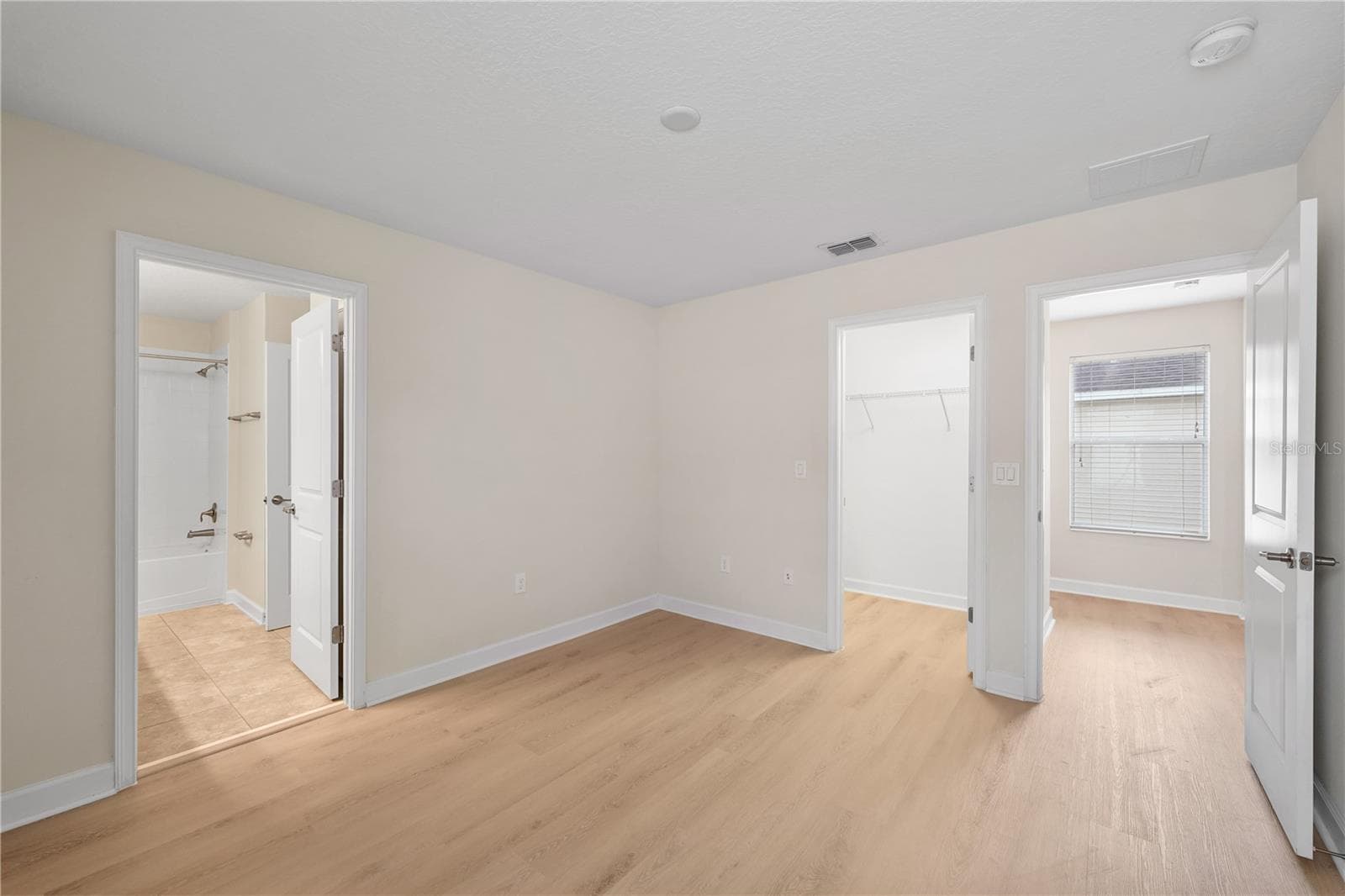 Single Family Residence at 9875 PECAN HICKORY WAY, ORLANDO, photo 21 of 41