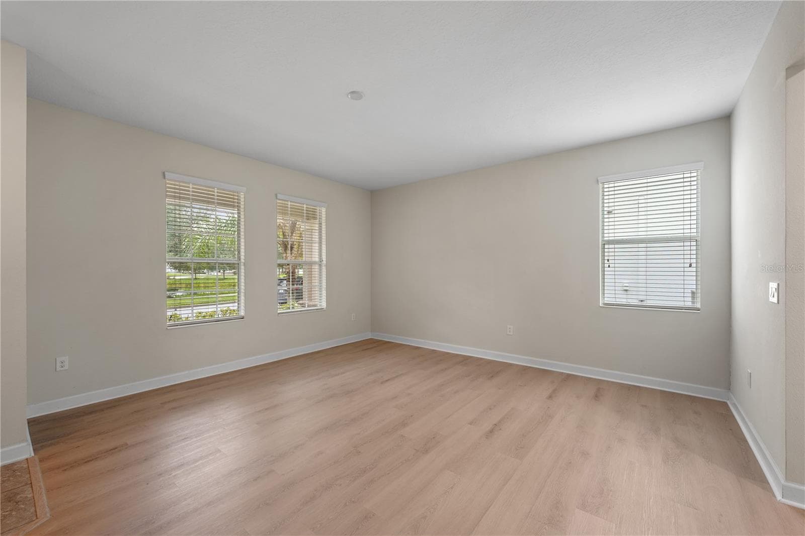 Single Family Residence at 9875 PECAN HICKORY WAY, ORLANDO, photo 32 of 41