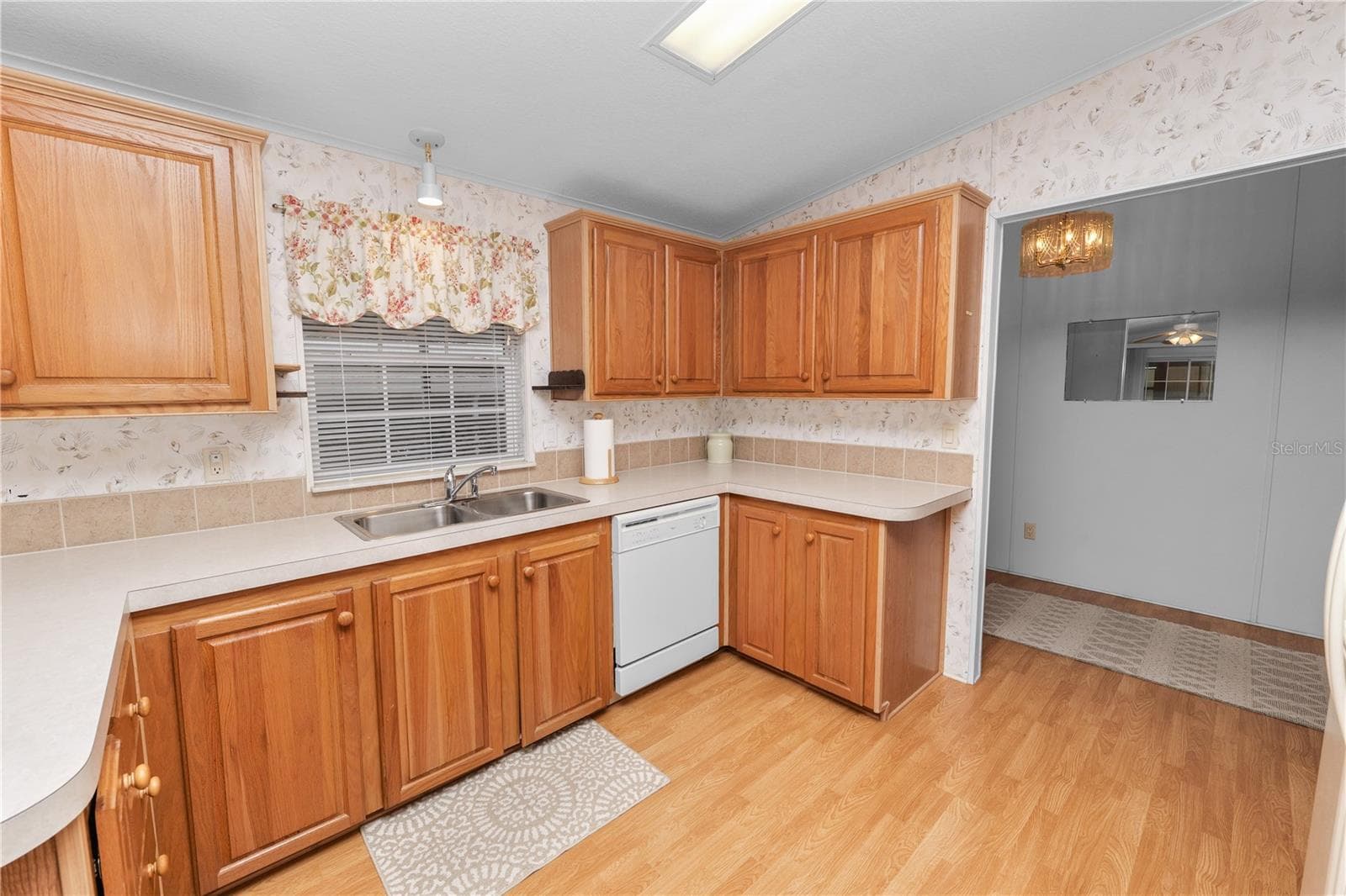 Manufactured Home at LAKELAND, photo 9 of 46