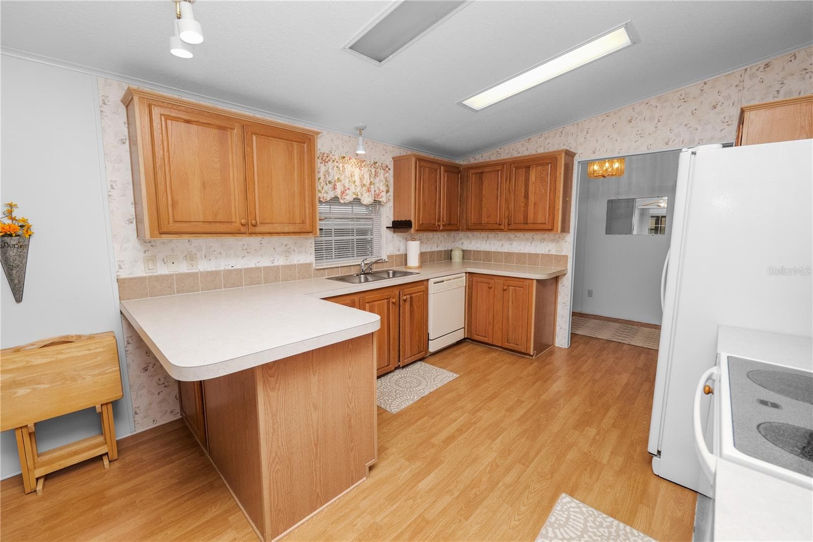Manufactured Home at LAKELAND, photo 10 of 46