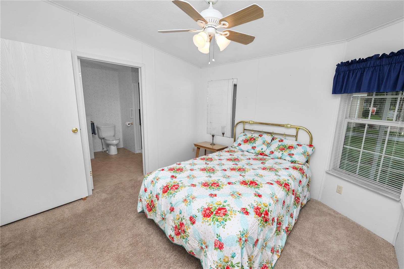 Manufactured Home at LAKELAND, photo 23 of 46