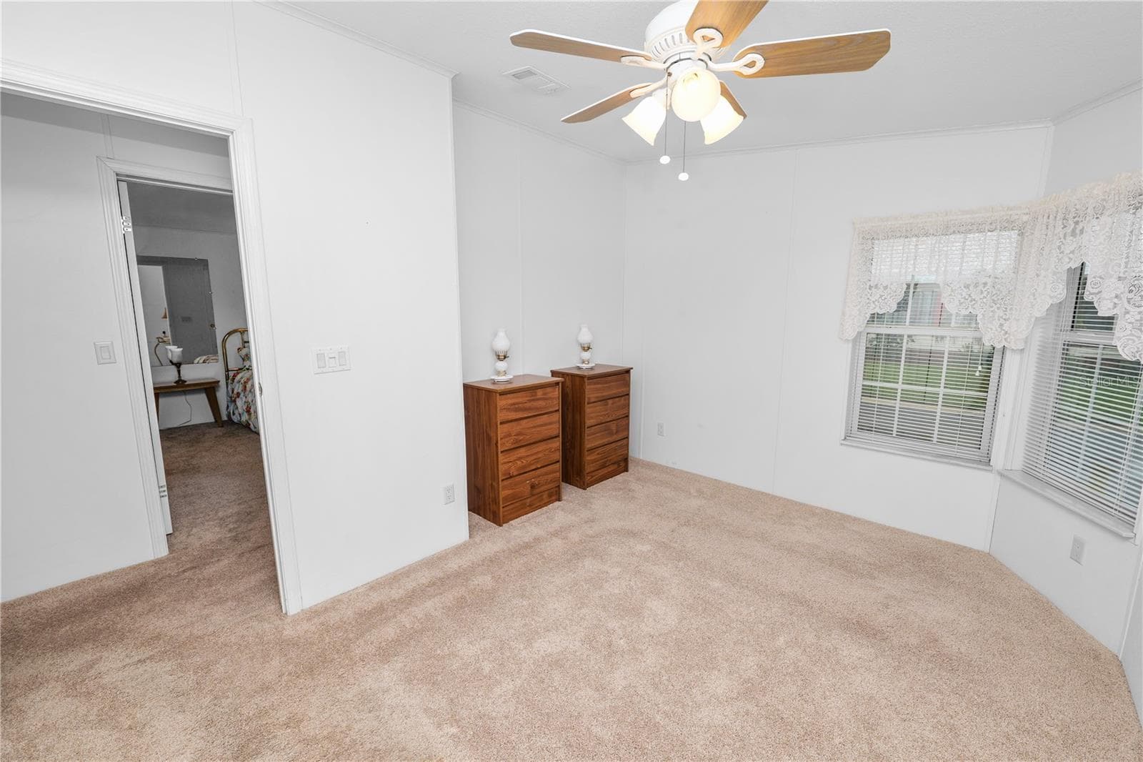 Manufactured Home at LAKELAND, photo 30 of 46