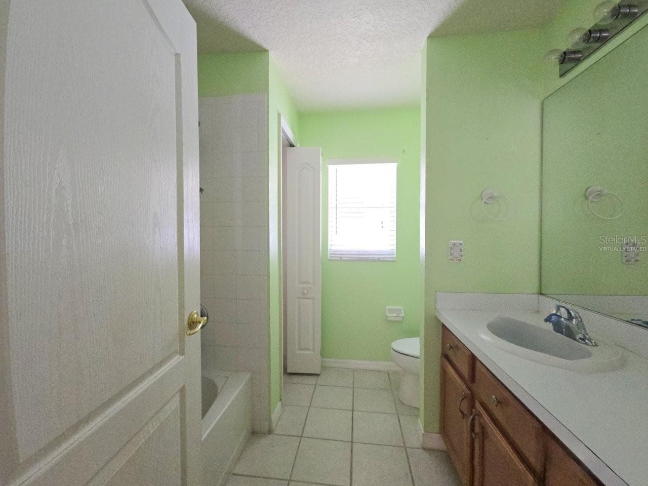 Virtually Staged - 4106 BALINGTON DR, VALRICO