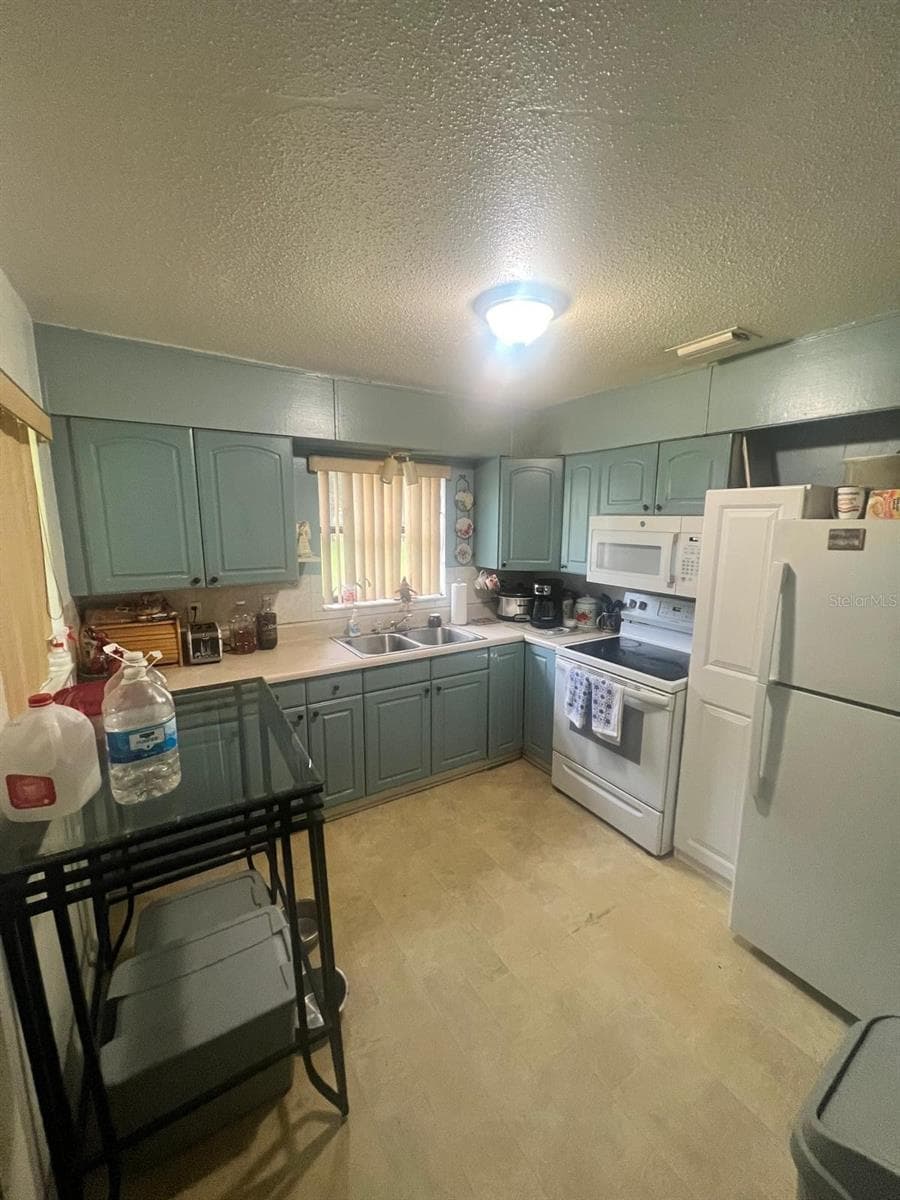 Kitchen - 2031 SE 191ST TER, MORRISTON